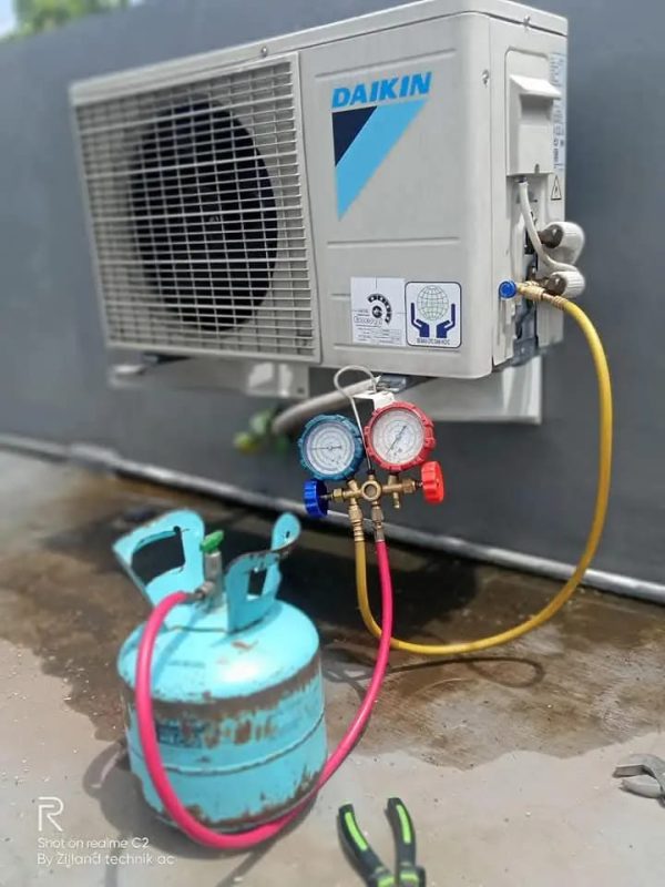 AC (12) AC (12)